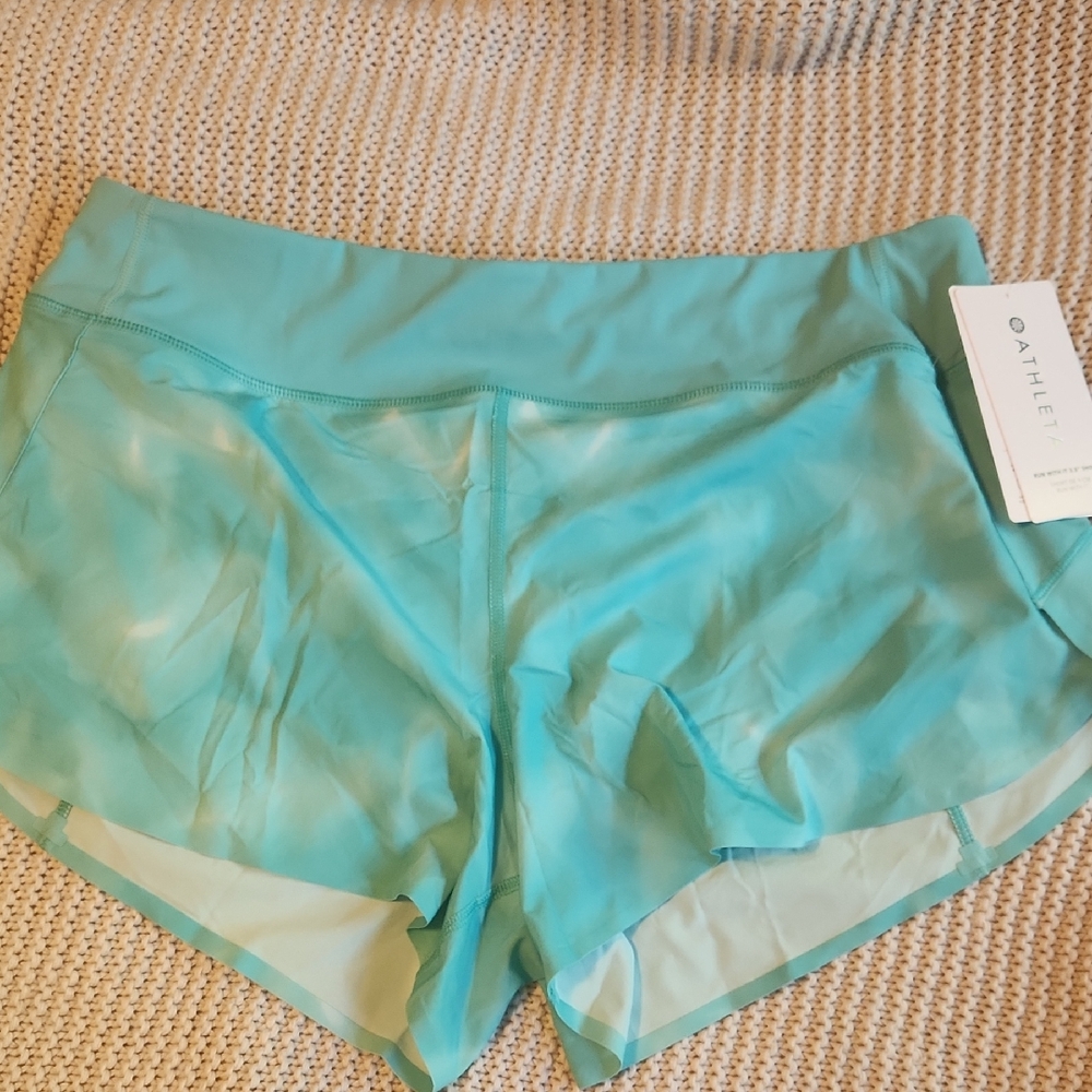 Athleta Run With It Short- 3.5" Inseam- Size Large